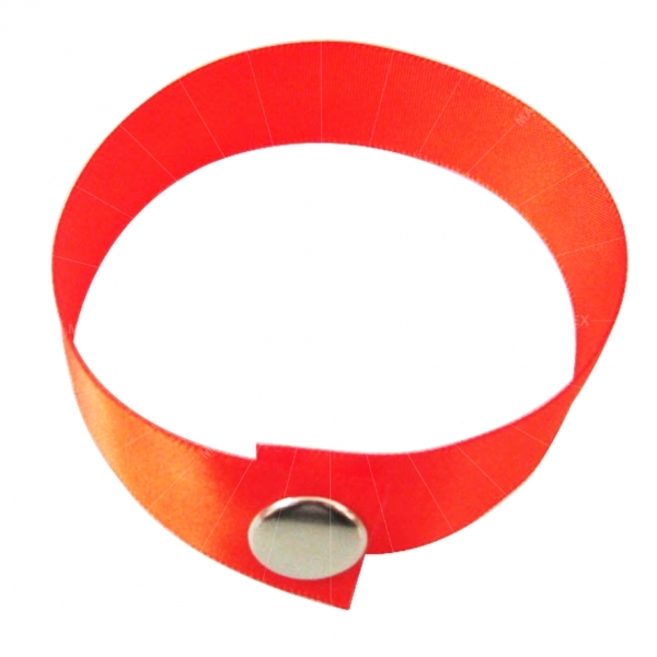 Smooth satin wristband