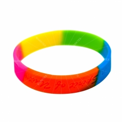 ロゴ印刷エンボスデボス付きの区切りブレスレット